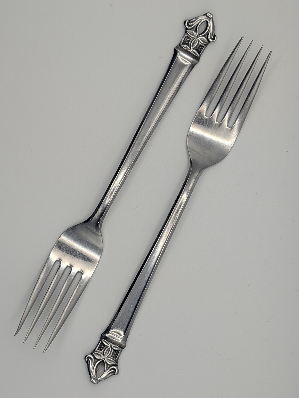Ekco Eterna Padua Custom Stainless Japan Dinner Forks - Set of 2 |  3 of 3 | MCM